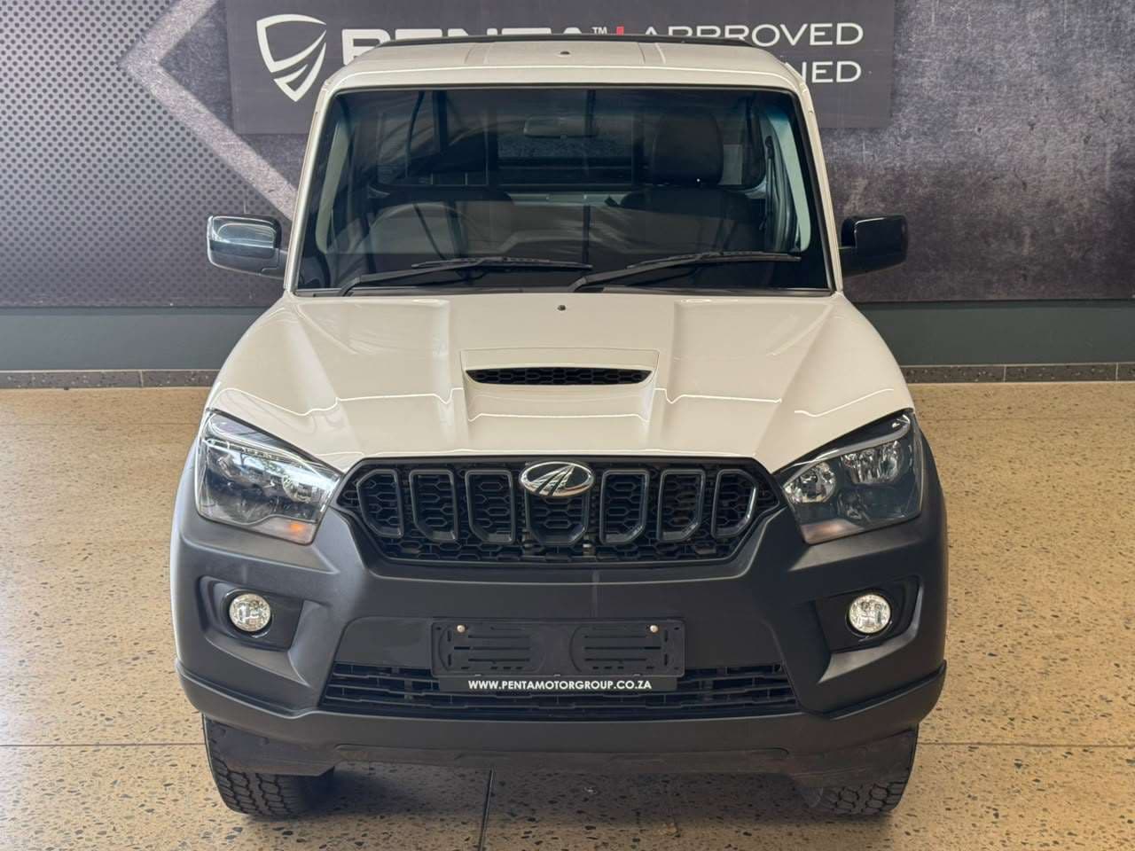 2026 Mahindra Pik Up, image 8 of 16