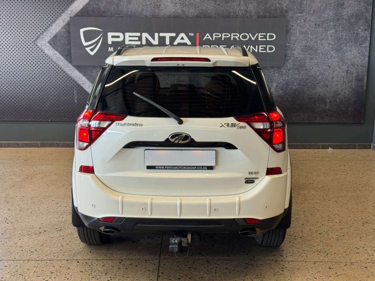 2023 Mahindra Xuv 500, image 4 of 13