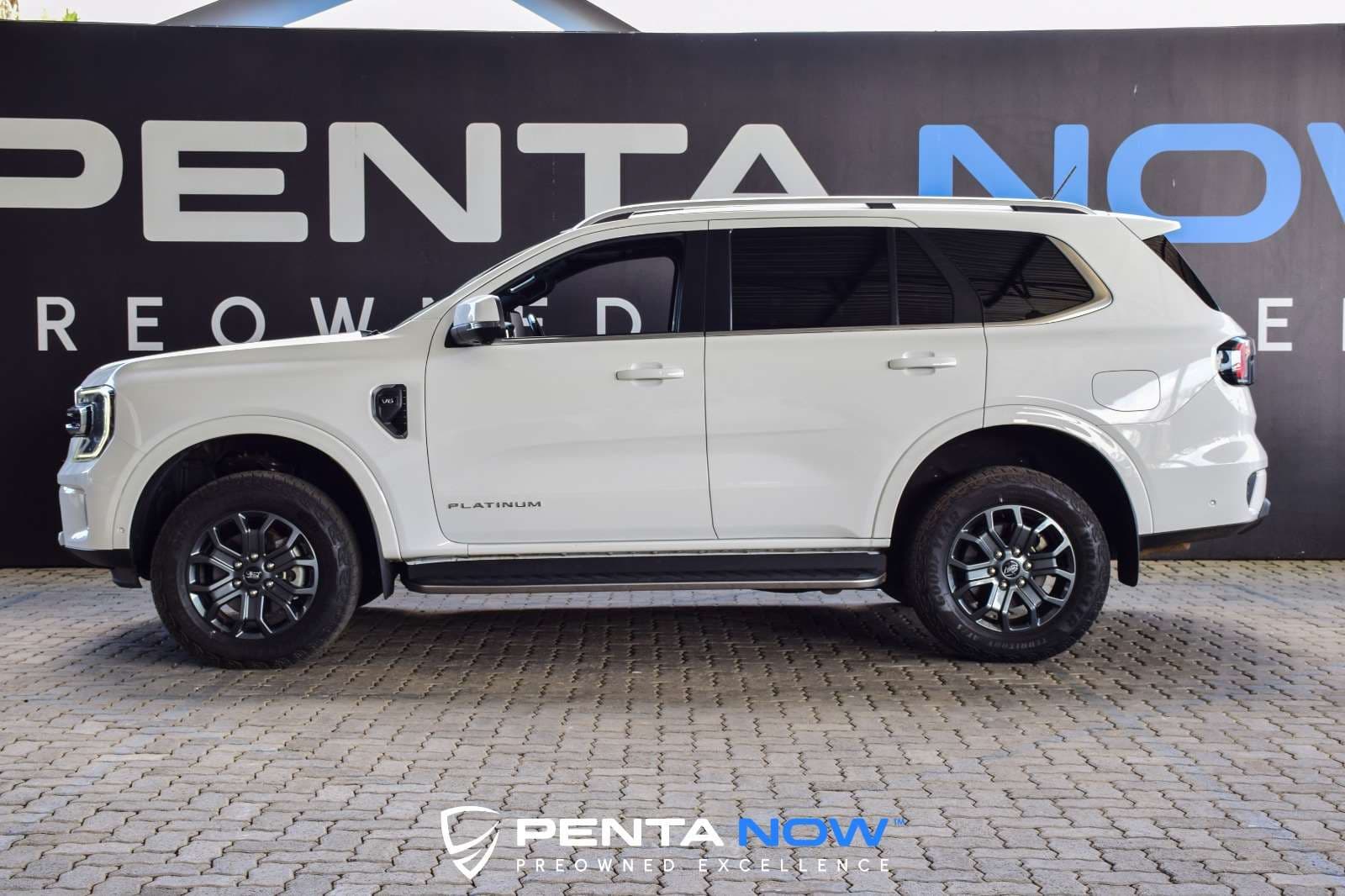2024 Ford Everest, image 4 of 16