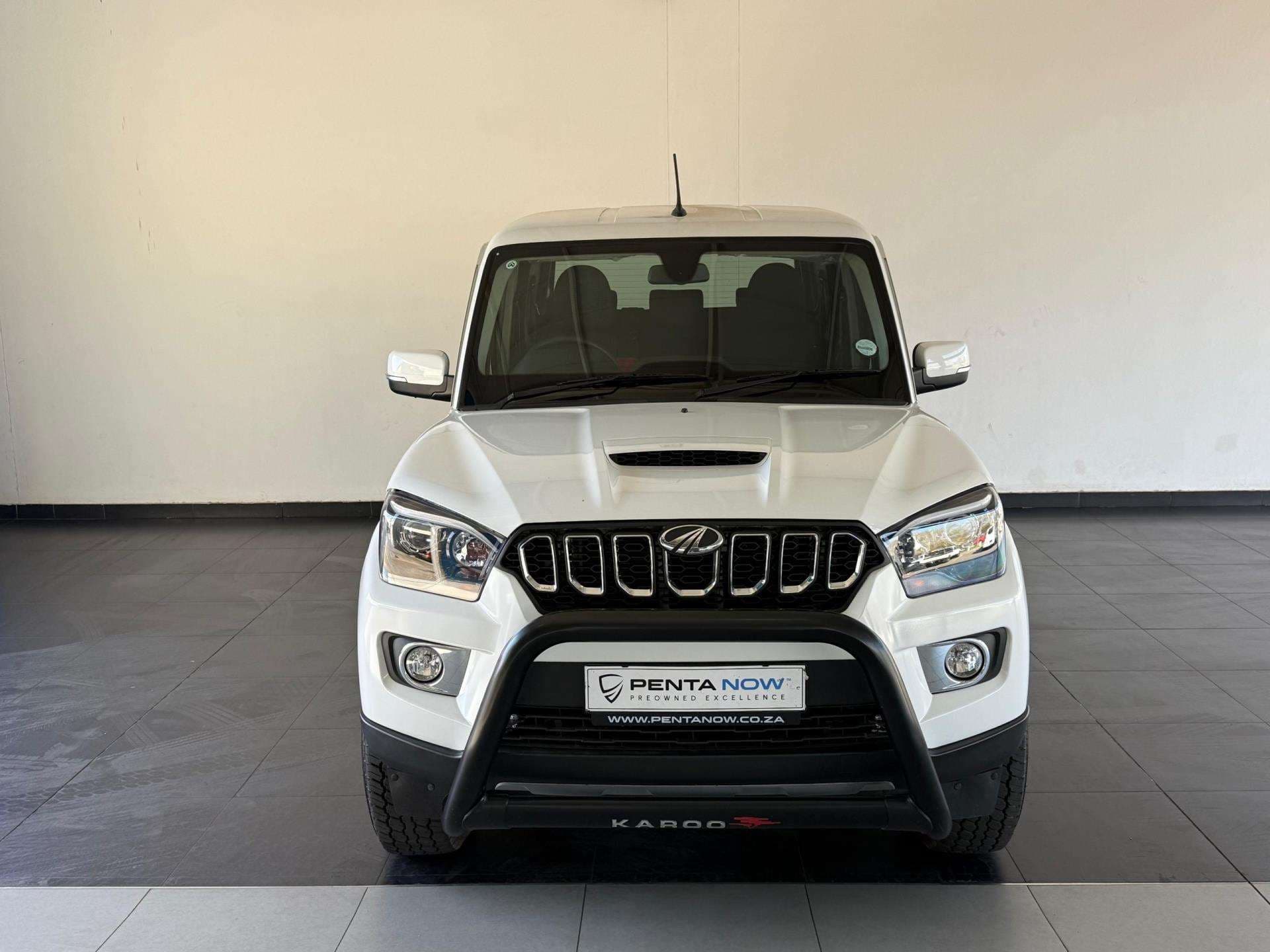 2026 Mahindra Pik Up, image 2 of 16