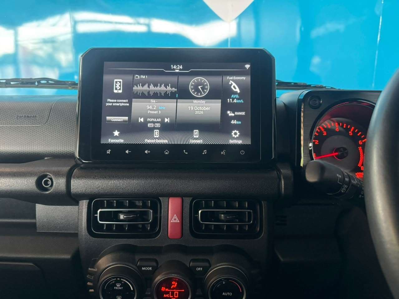 2025 Suzuki Jimny, image 10 of 16