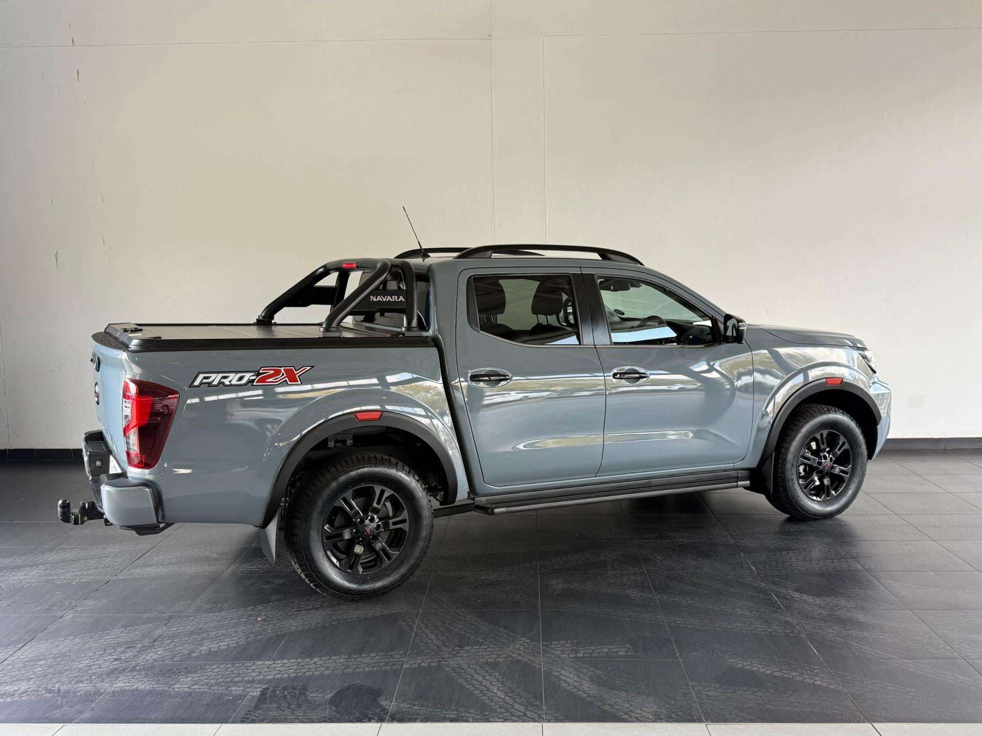 2023 Nissan Navara, image 6 of 16