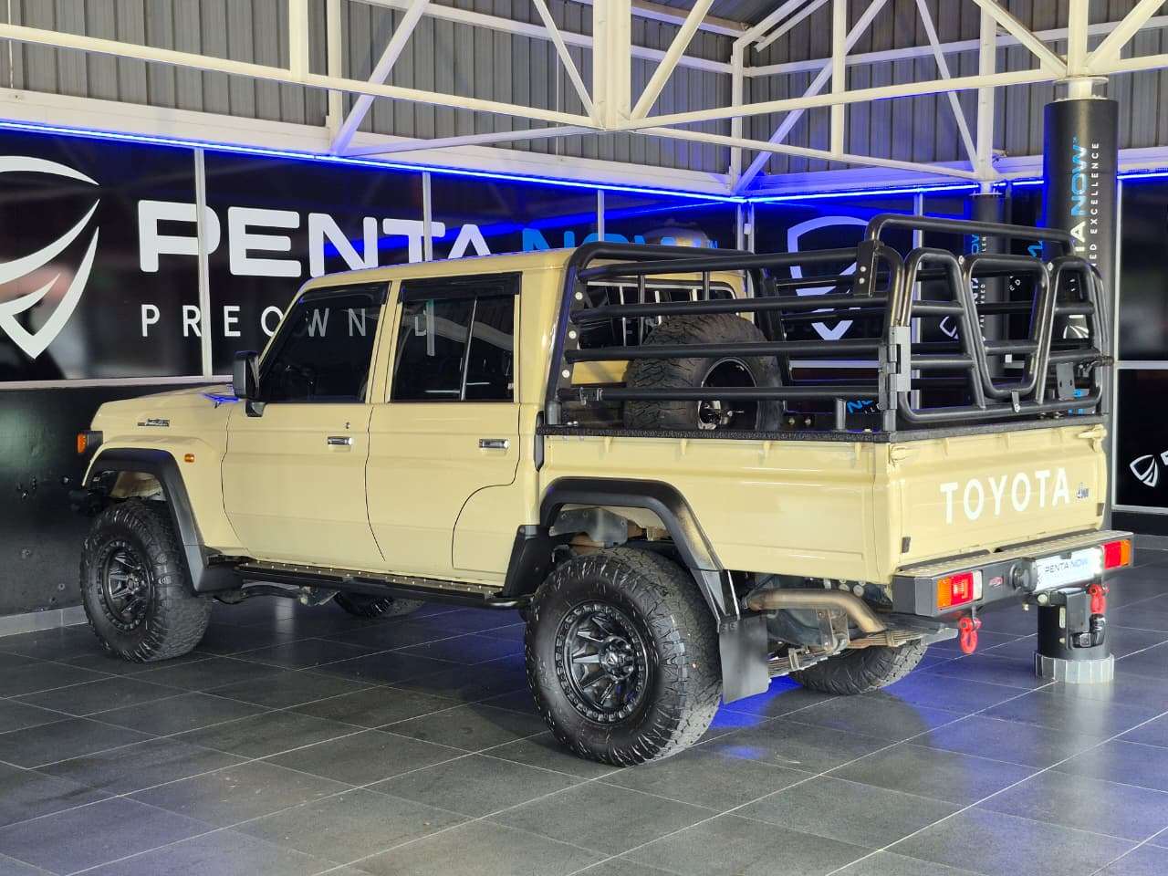 2025 Toyota Land Cruiser, image 4 of 16