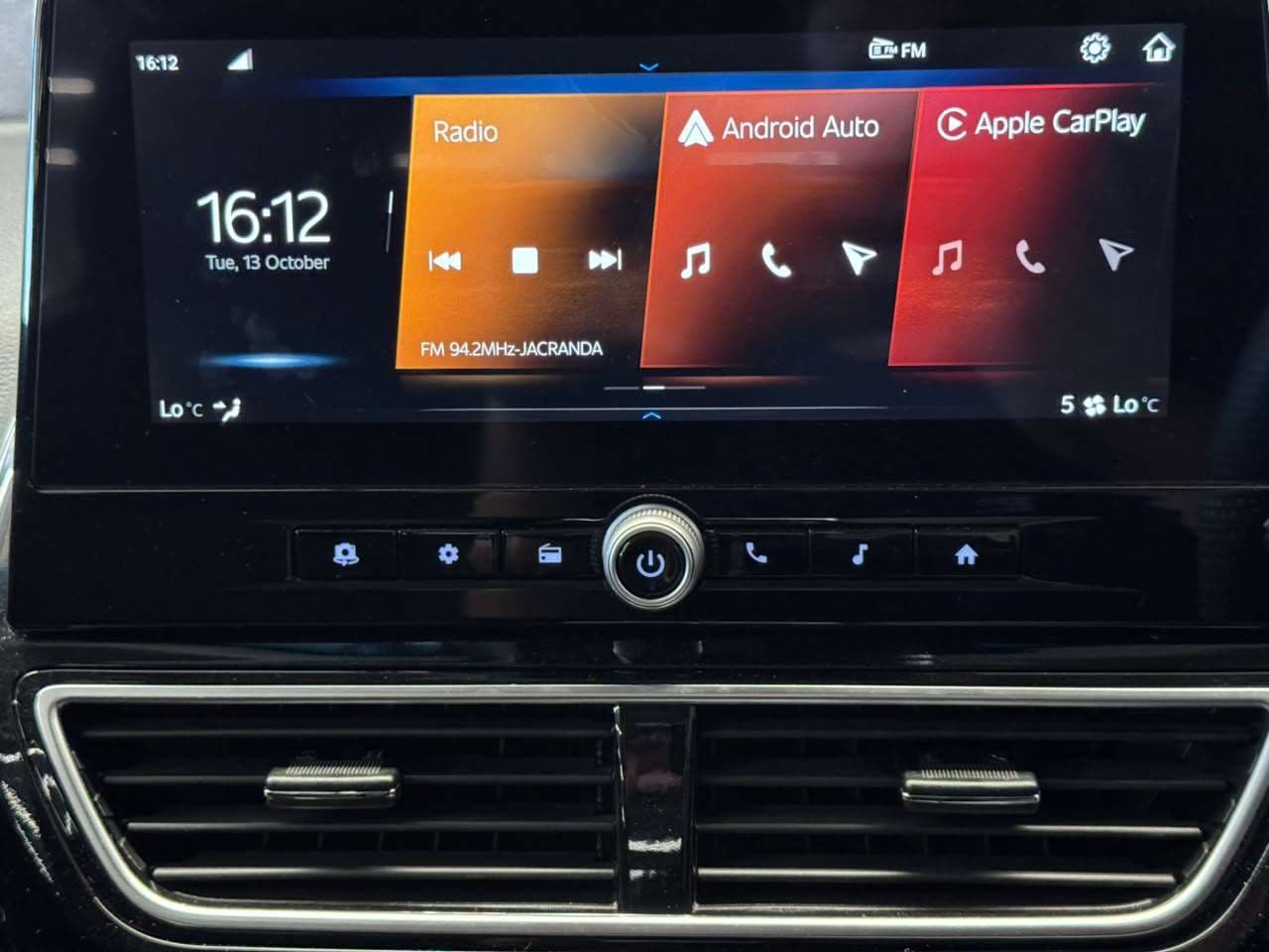 2024 Mahindra Xuv3xo, image 14 of 16