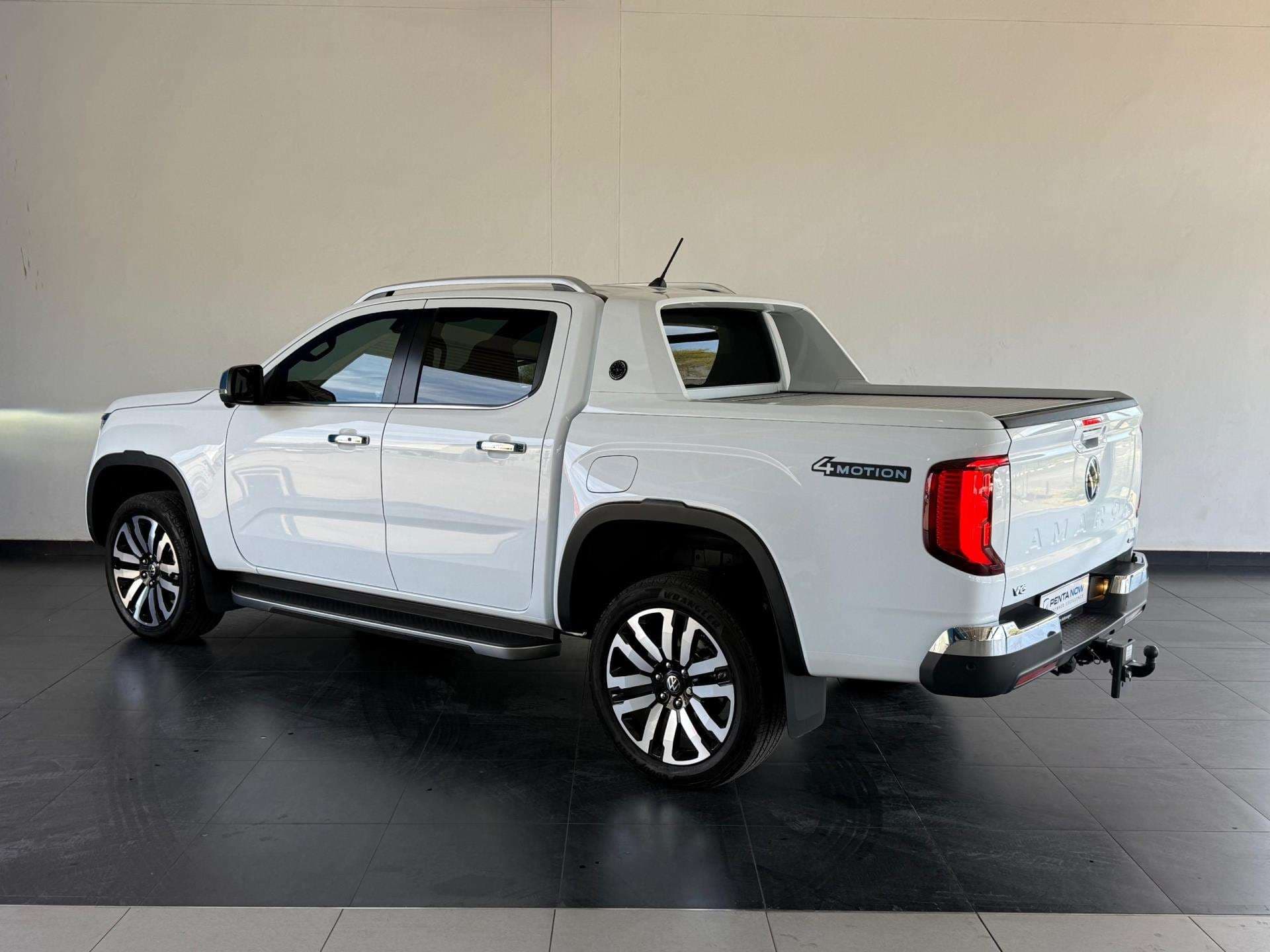 2025 Volkswagen Amarok, image 8 of 16