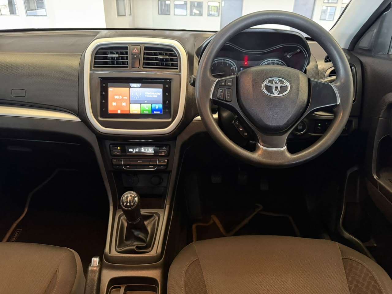 2022 Toyota Urban Cruiser, image 14 of 16