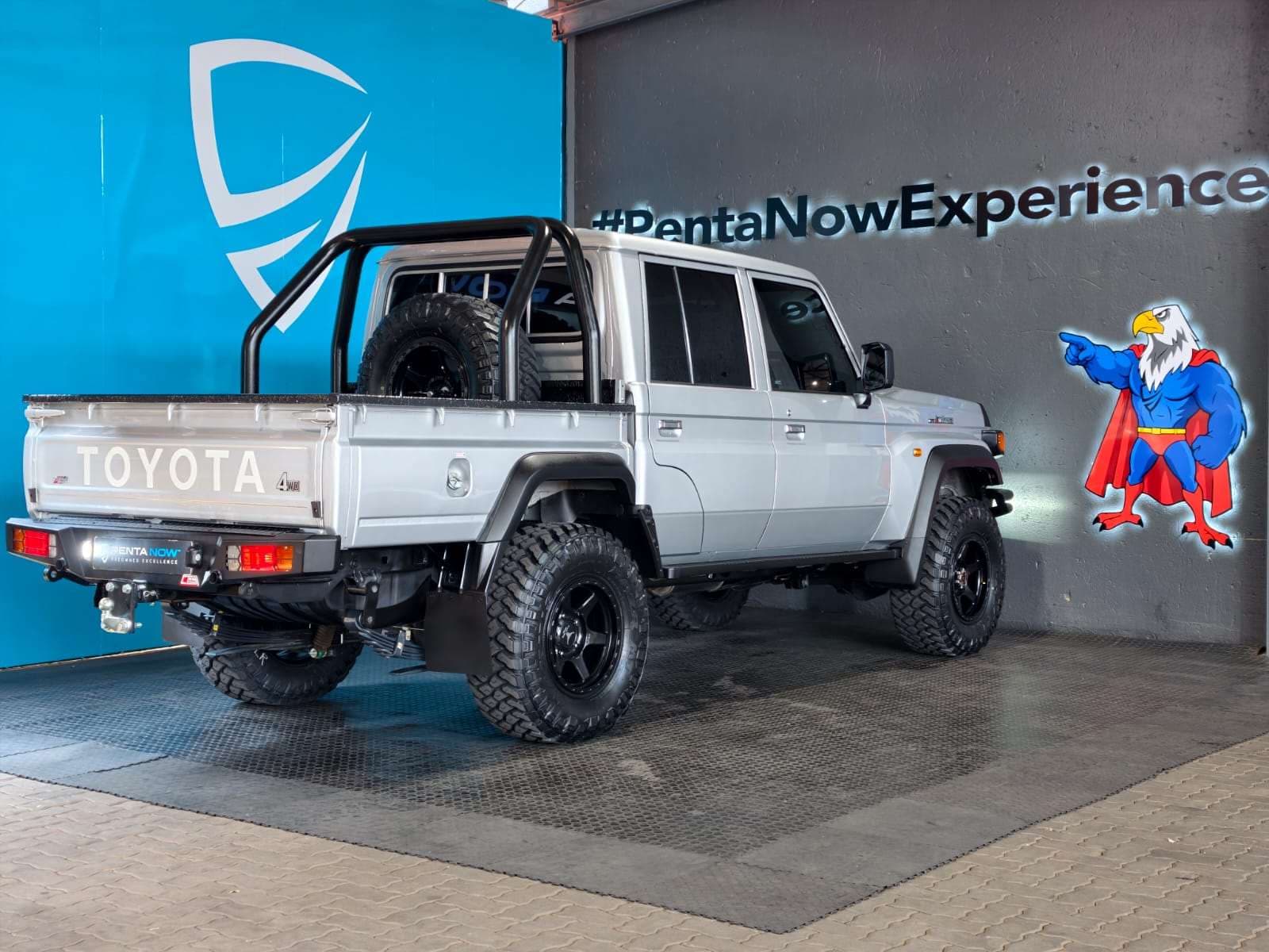 2026 Toyota Land Cruiser 79, image 4 of 16