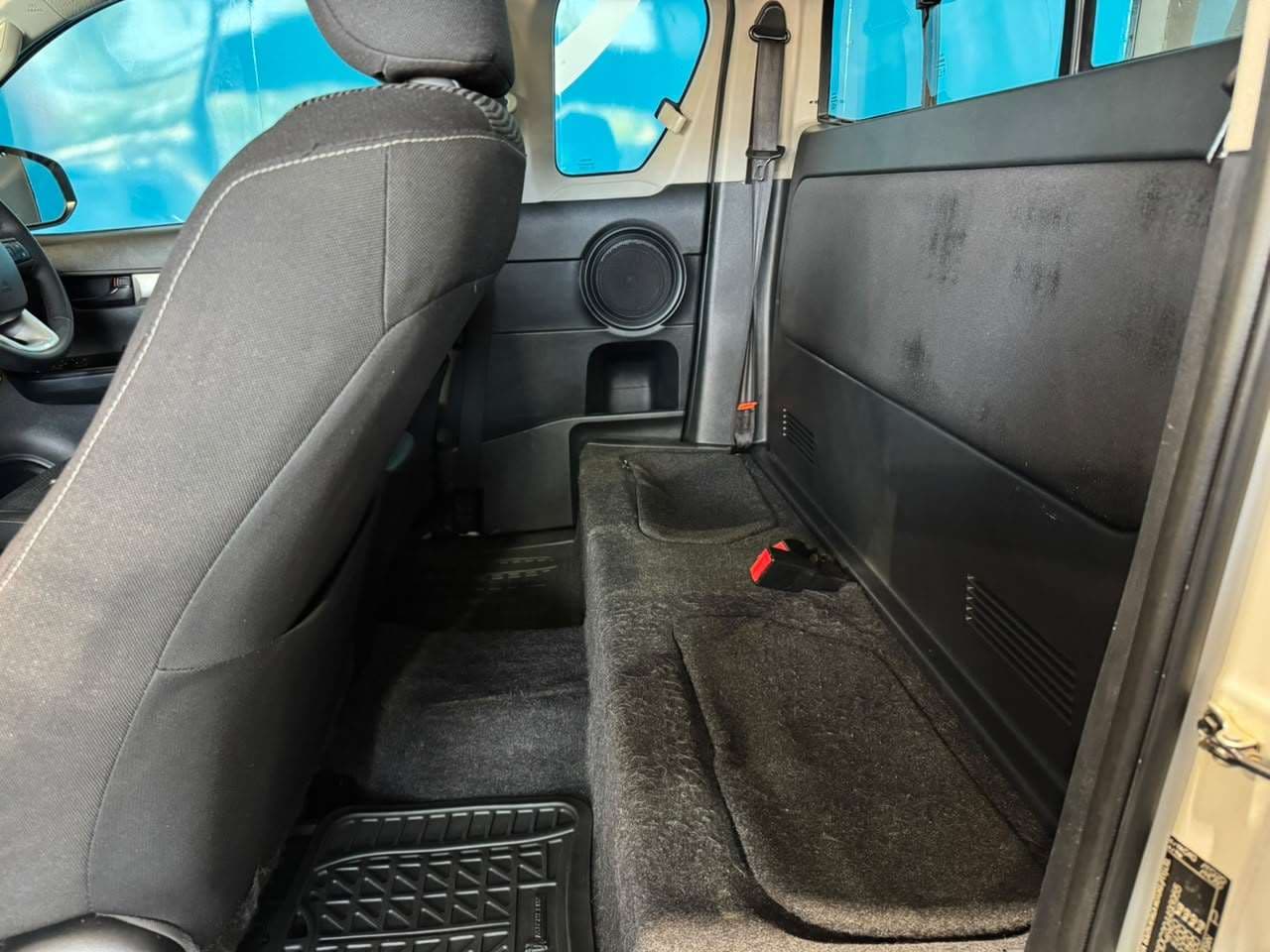 2022 Toyota Hilux, image 15 of 16