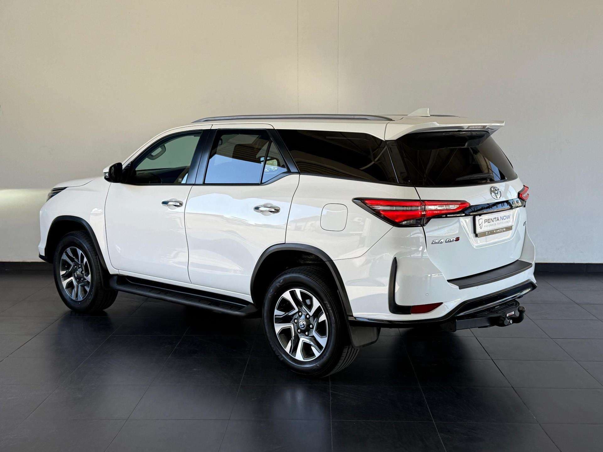 2023 Toyota Fortuner, image 8 of 16