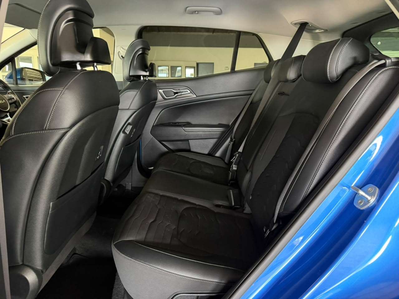 2023 Kia Sportage, image 13 of 16