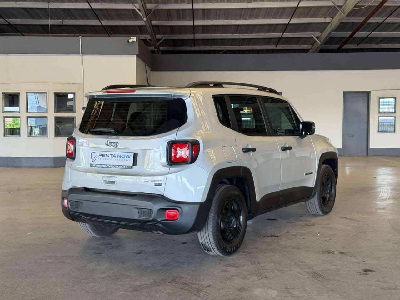 2020 Jeep Renegade, image 5 of 16