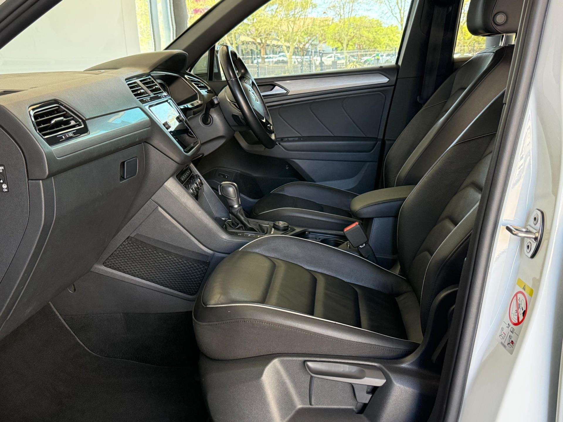 2019 Volkswagen Tiguan / Tayron, image 15 of 16