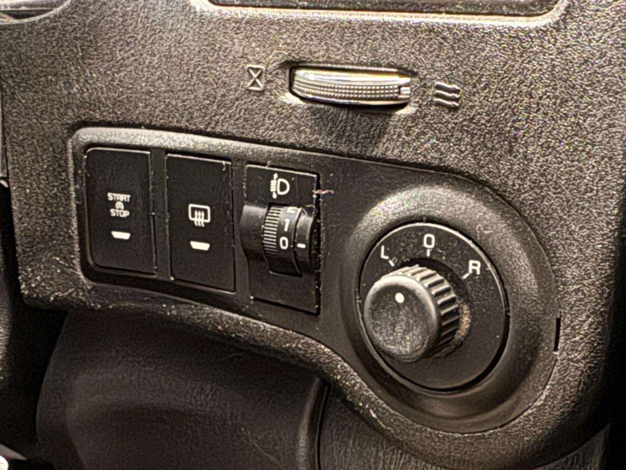 2023 Mahindra Pik Up, image 12 of 16