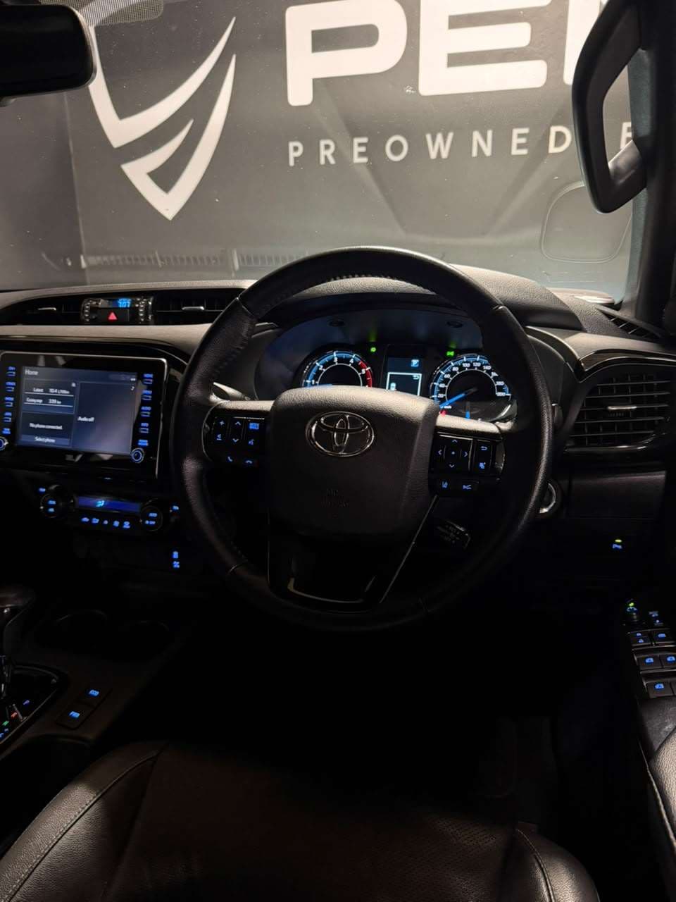 2023 Toyota Hilux, image 12 of 16