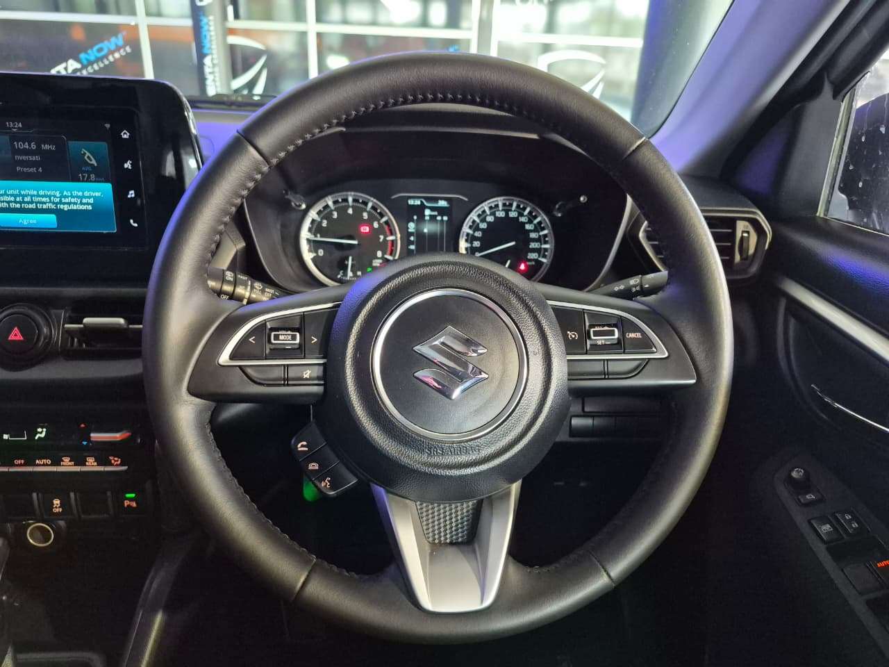 2024 Suzuki Grand Vitara, image 8 of 16