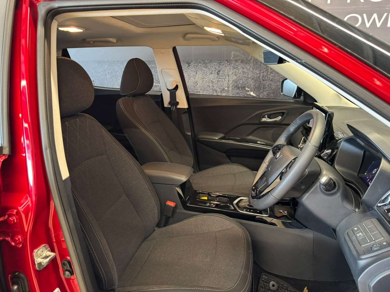 2024 Mahindra Xuv3xo, image 13 of 16