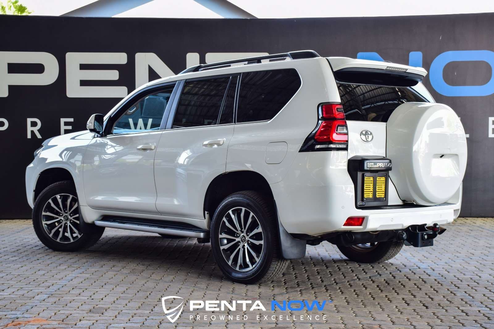 2022 Toyota Prado, image 7 of 16