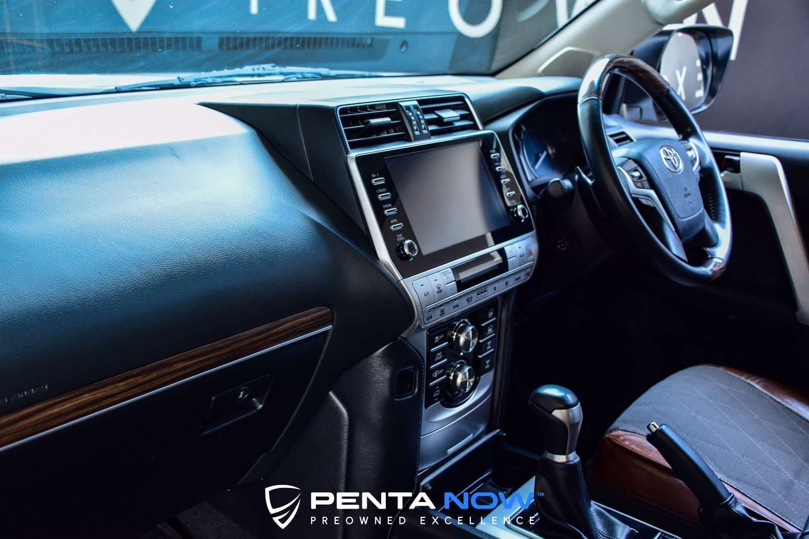 2022 Toyota Prado, image 10 of 16