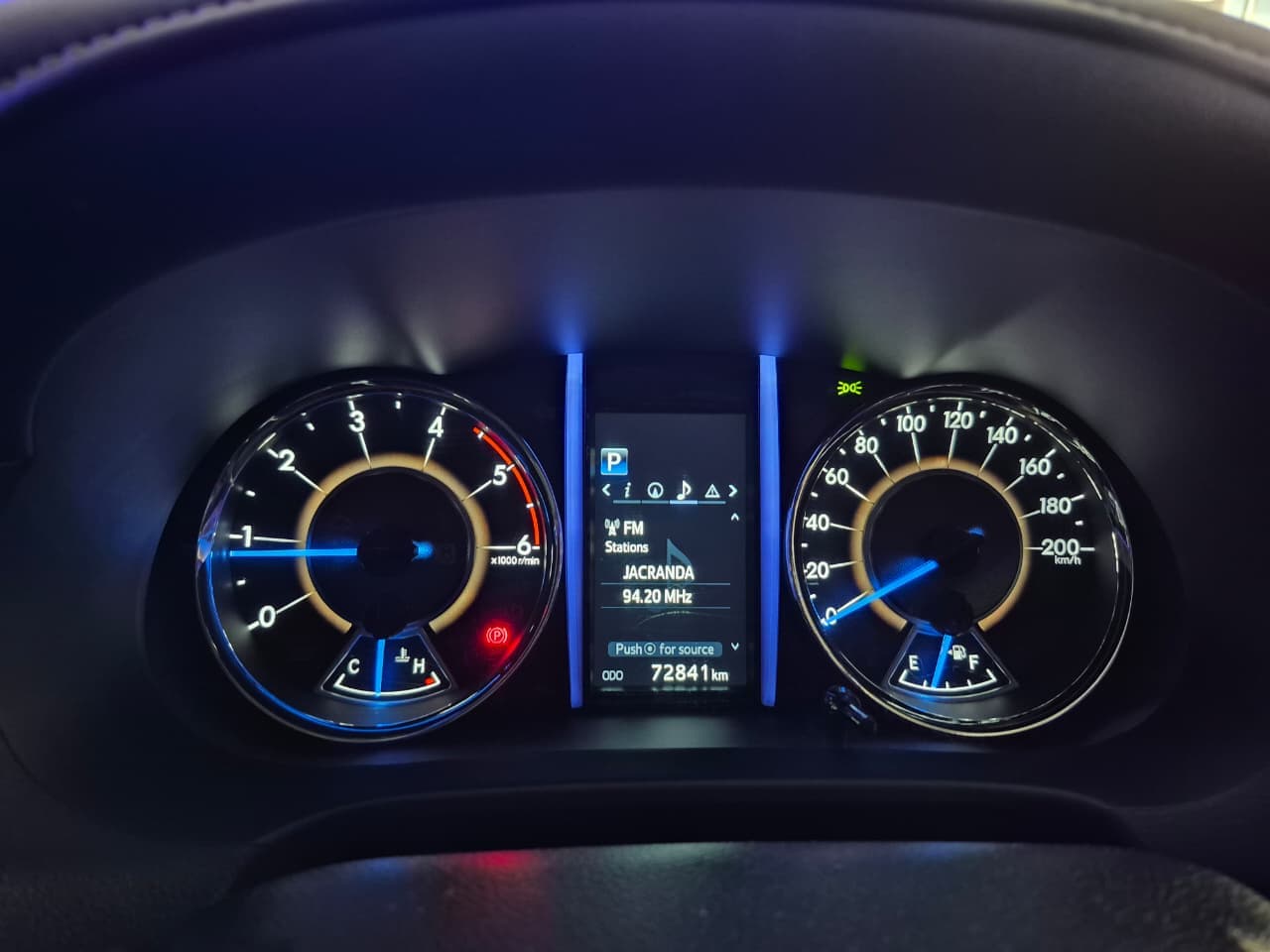 2020 Toyota Fortuner, image 10 of 16