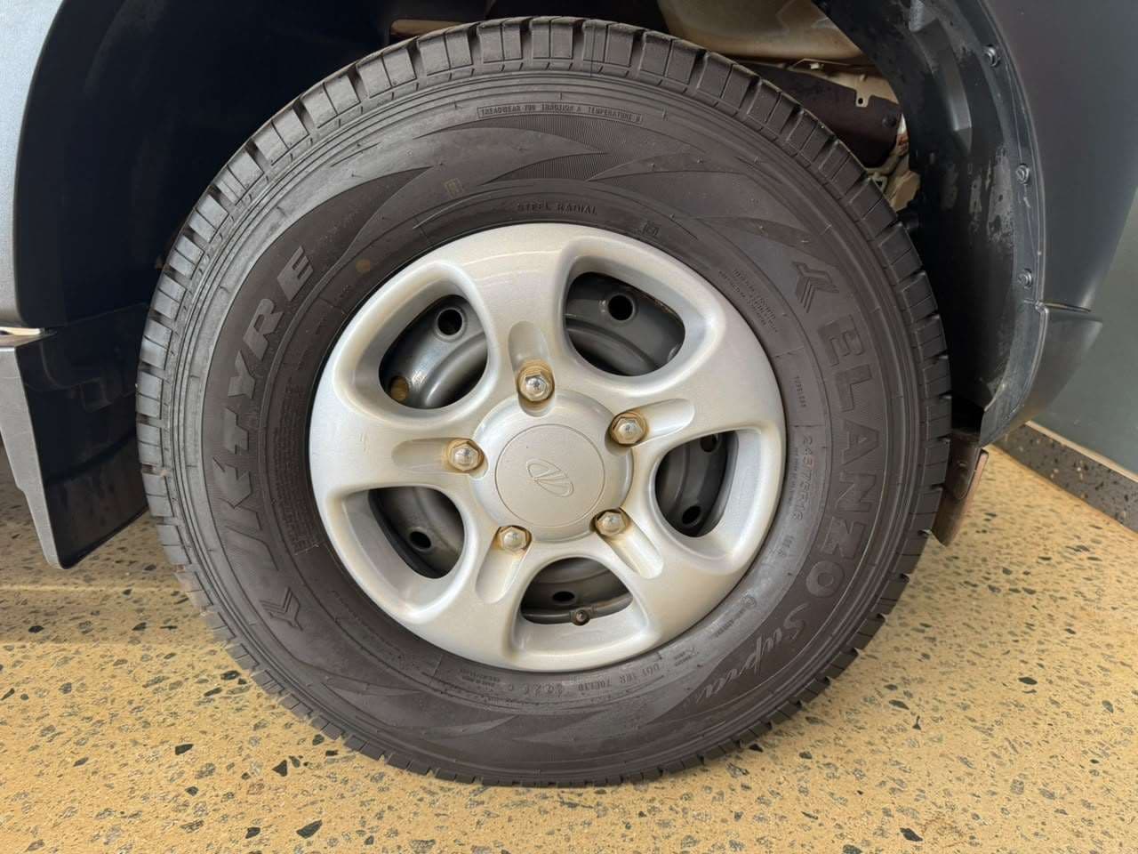 2026 Mahindra Pik Up, image 9 of 16