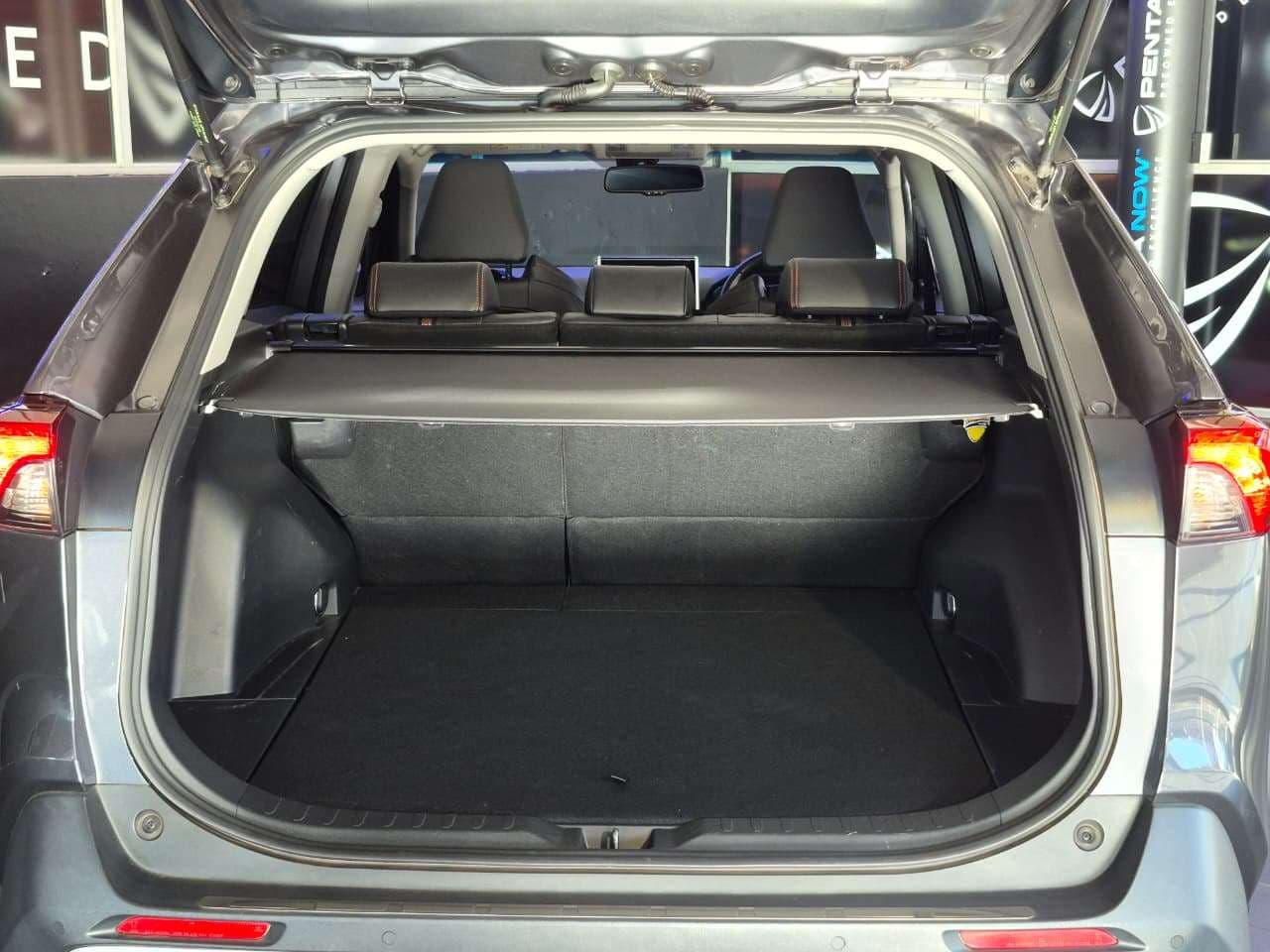 2023 Toyota Rav 4, image 15 of 16