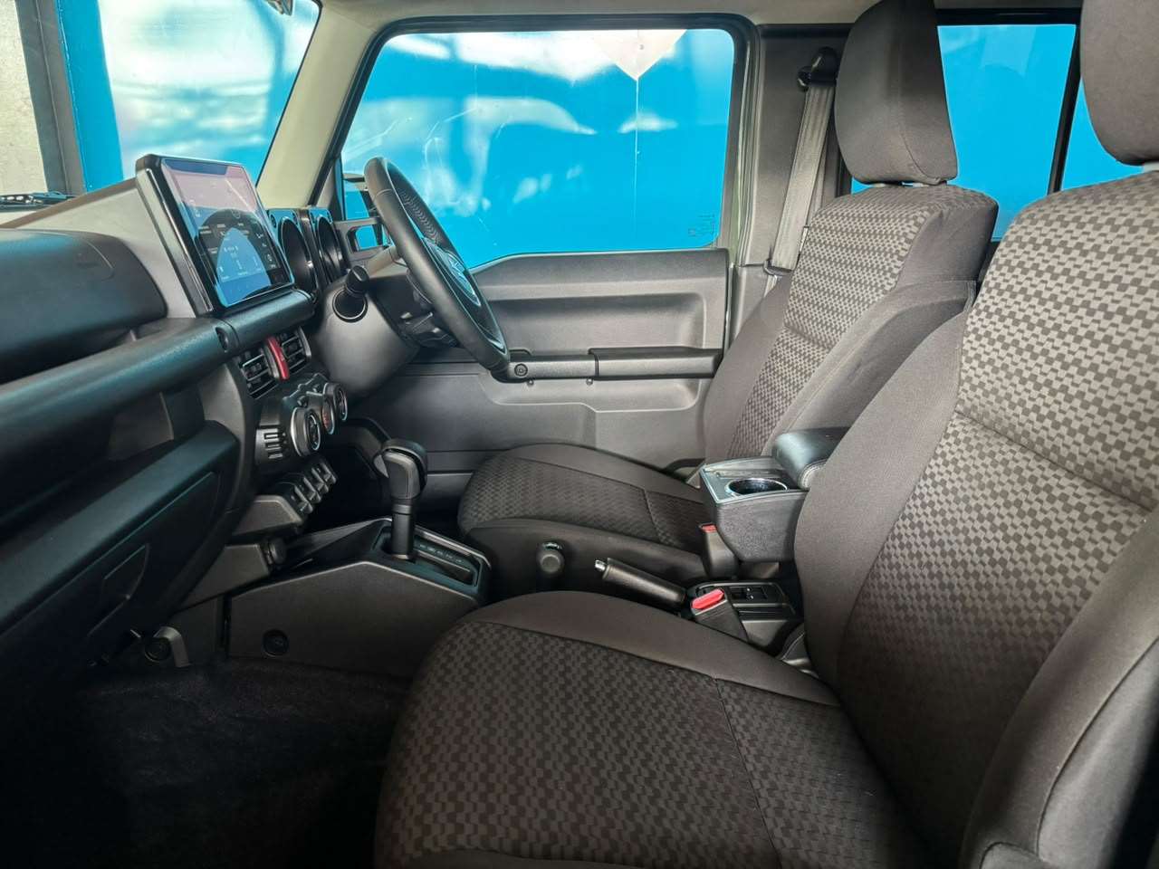 2025 Suzuki Jimny, image 13 of 16