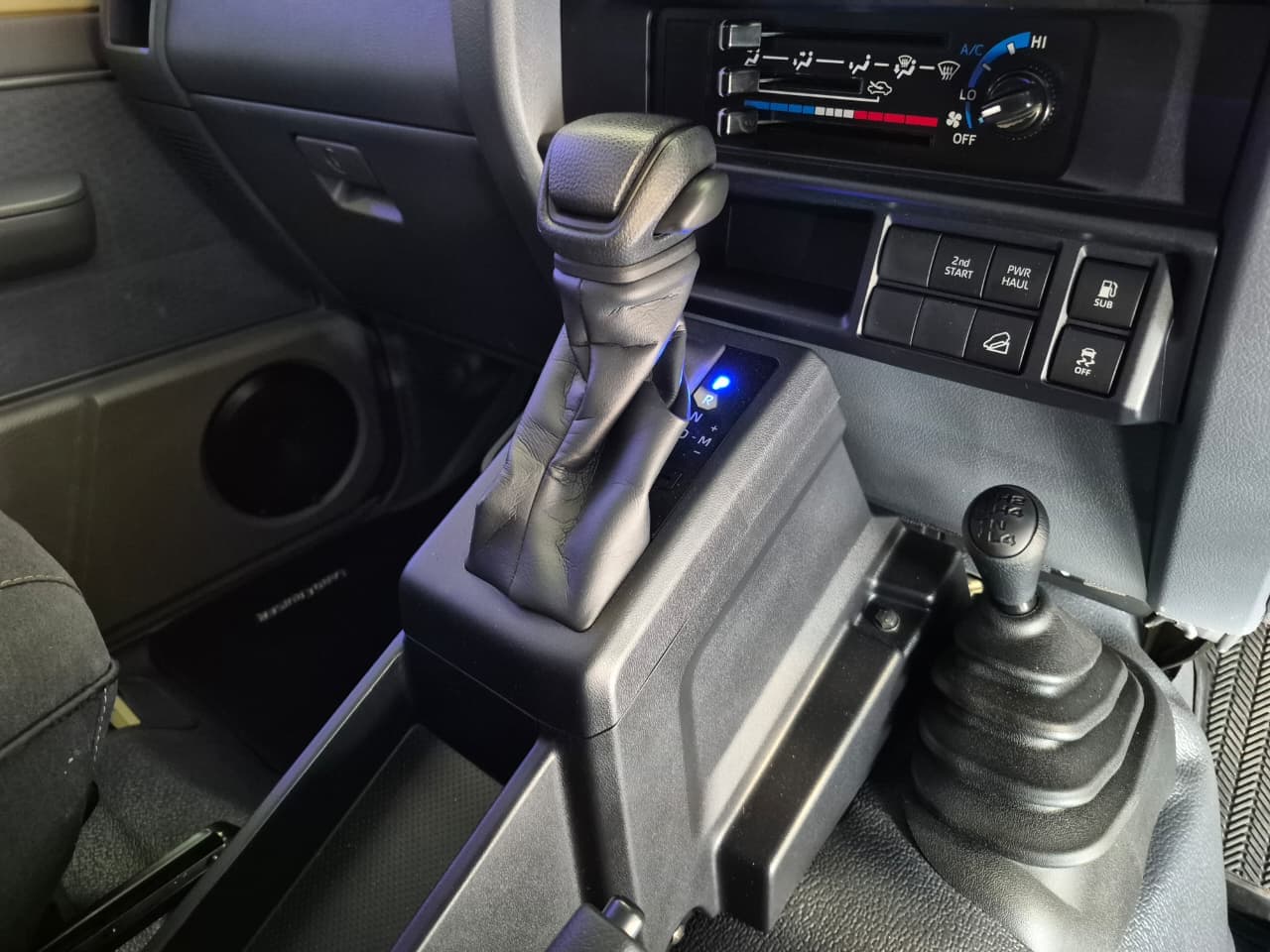2025 Toyota Land Cruiser, image 11 of 16