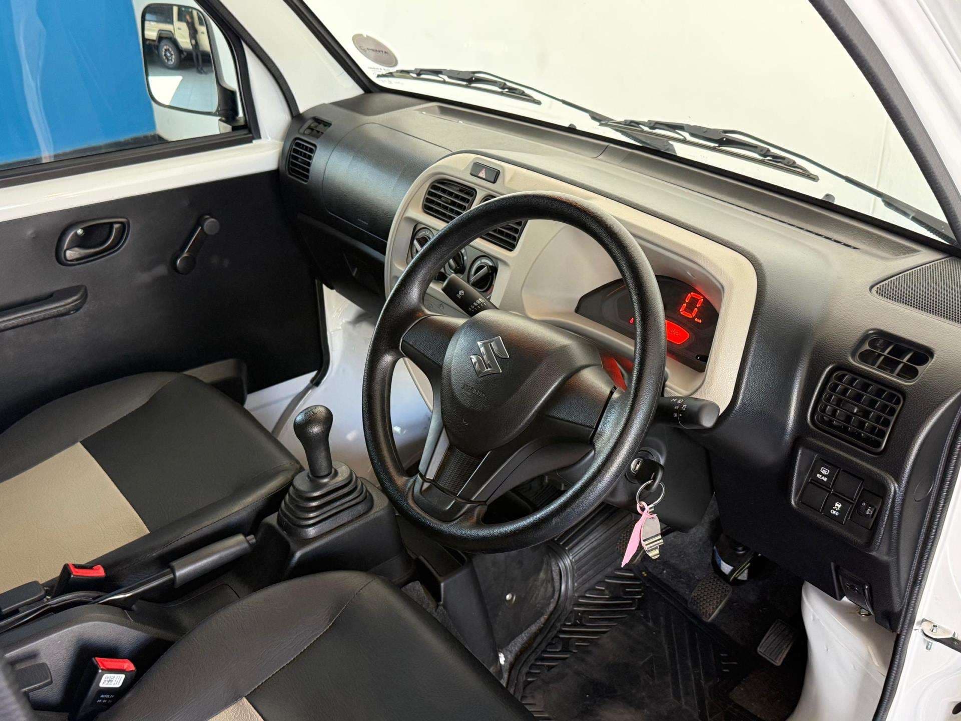 2026 Suzuki Eeco, image 12 of 16