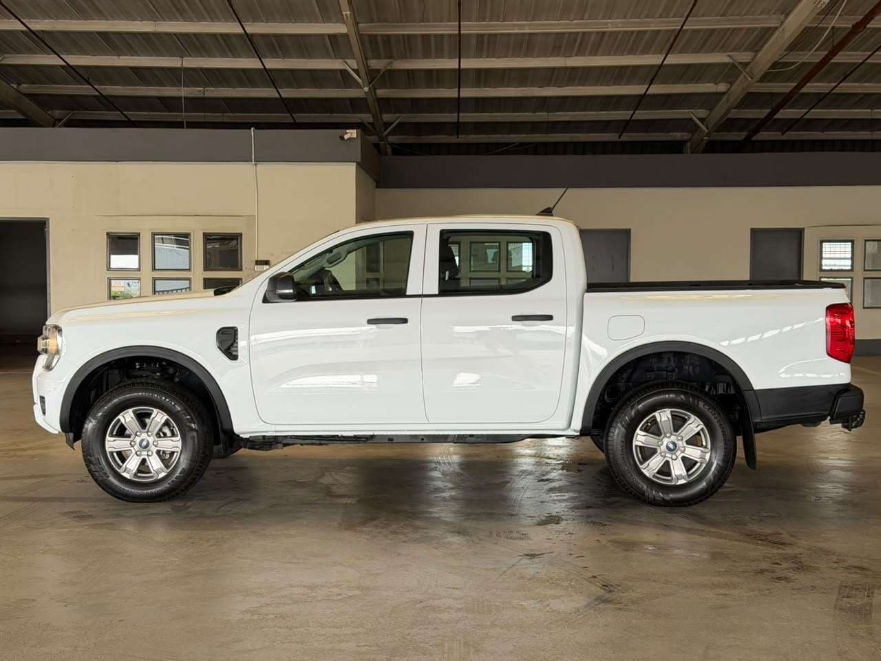 2023 Ford Ranger, image 2 of 16