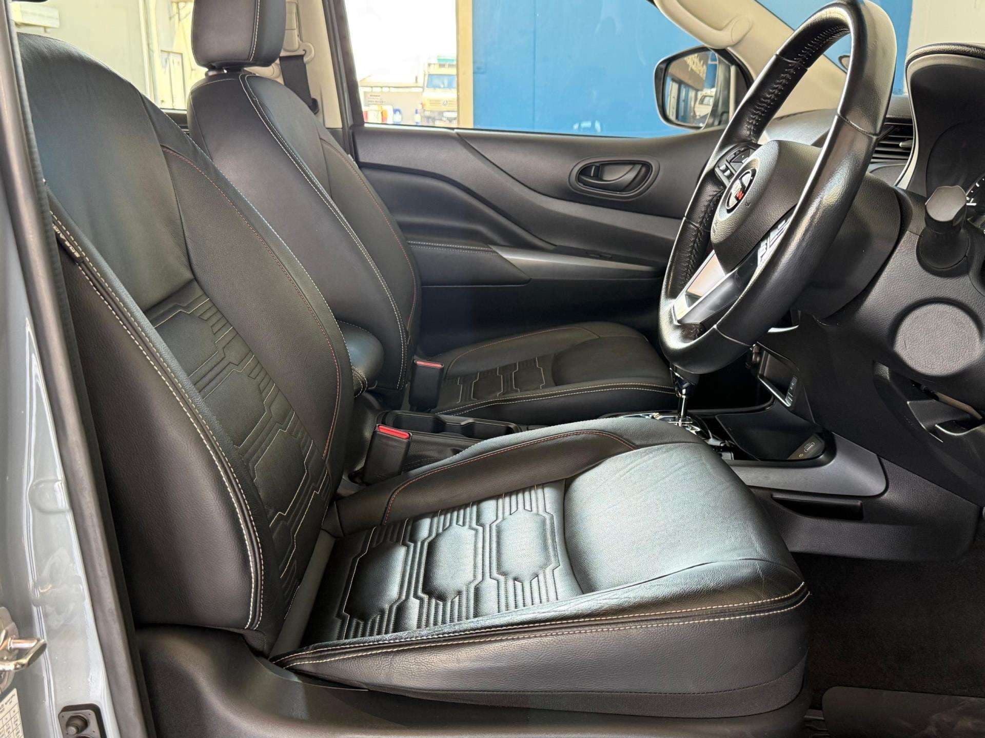 2023 Nissan Navara, image 13 of 16
