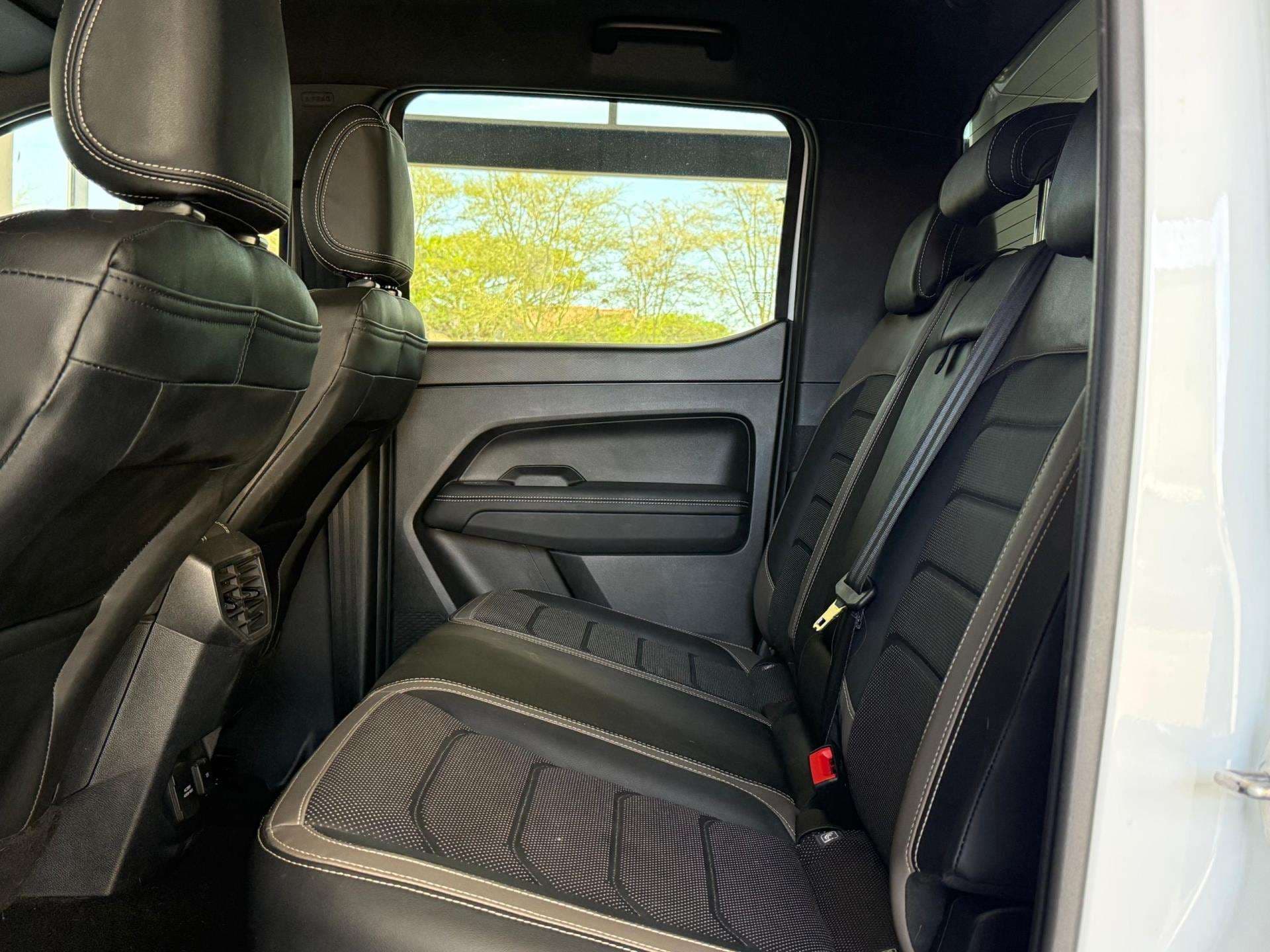 2025 Volkswagen Amarok, image 16 of 16