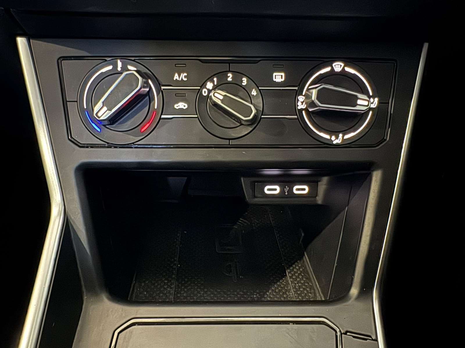 2022 Volkswagen Polo, image 11 of 16