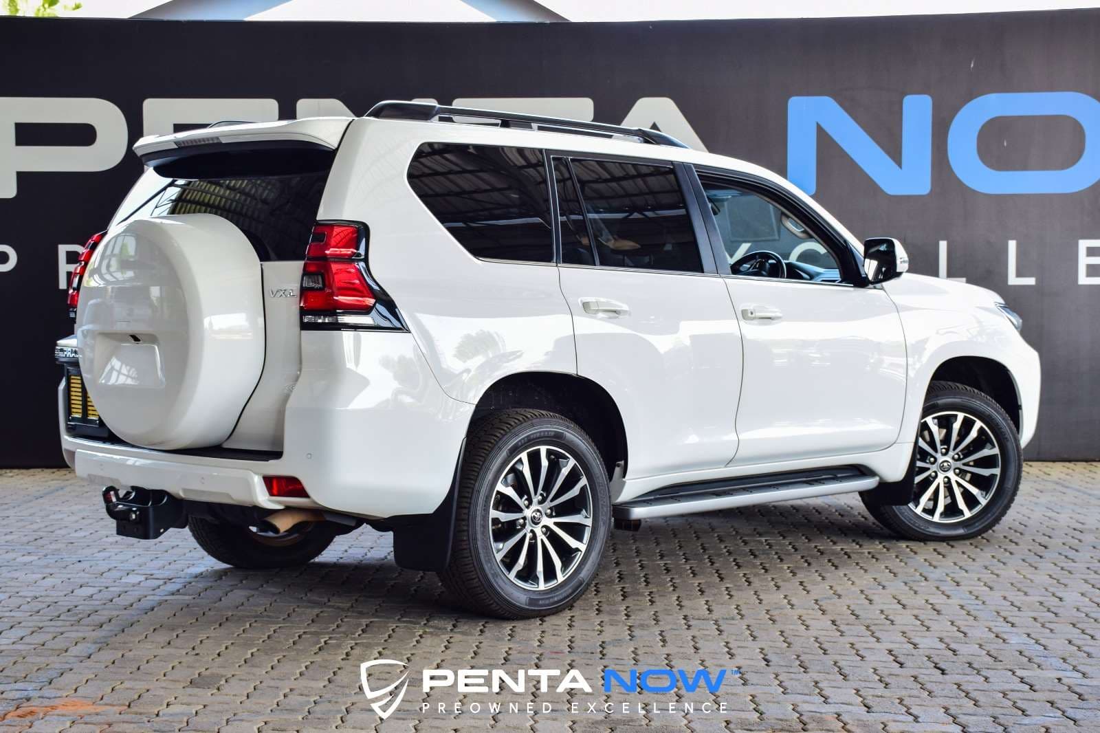 2022 Toyota Prado, image 8 of 16