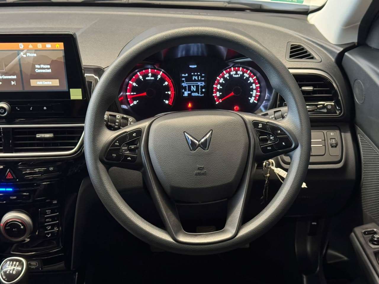 2026 Mahindra Xuv3x0, image 16 of 16