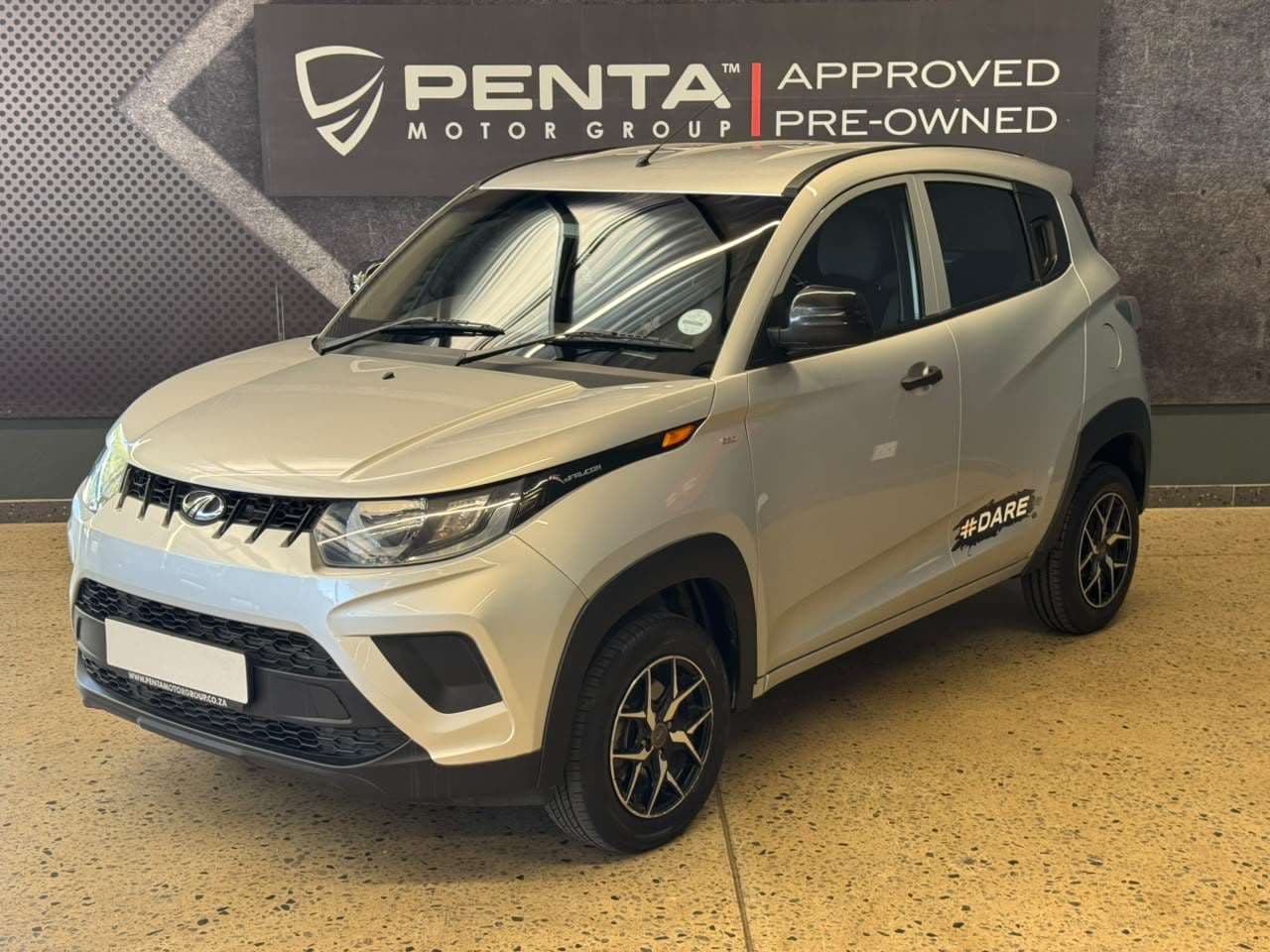 2022 Mahindra Kuv 100, image 7 of 11