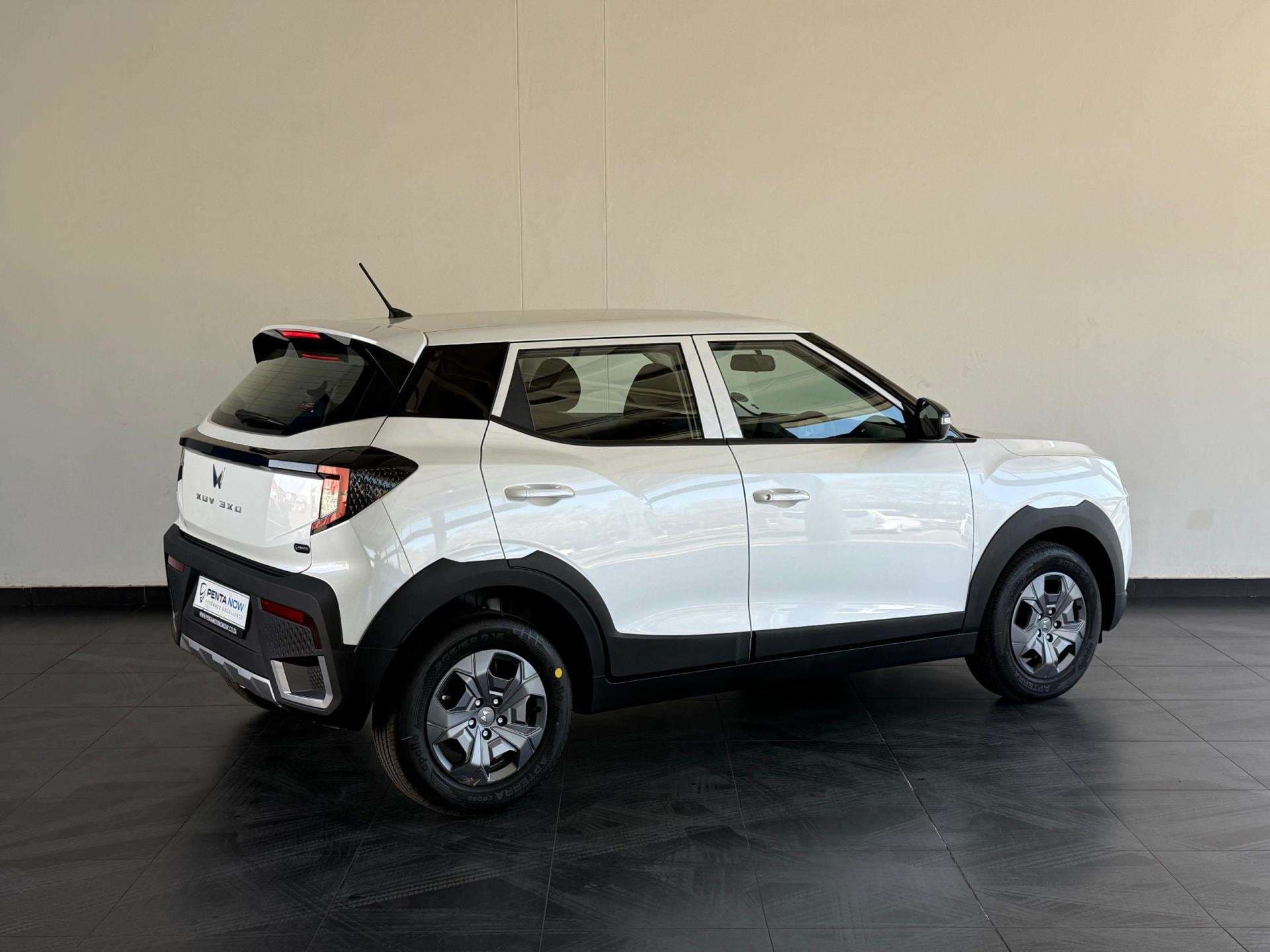 2026 Mahindra Xuv3x0, image 6 of 16