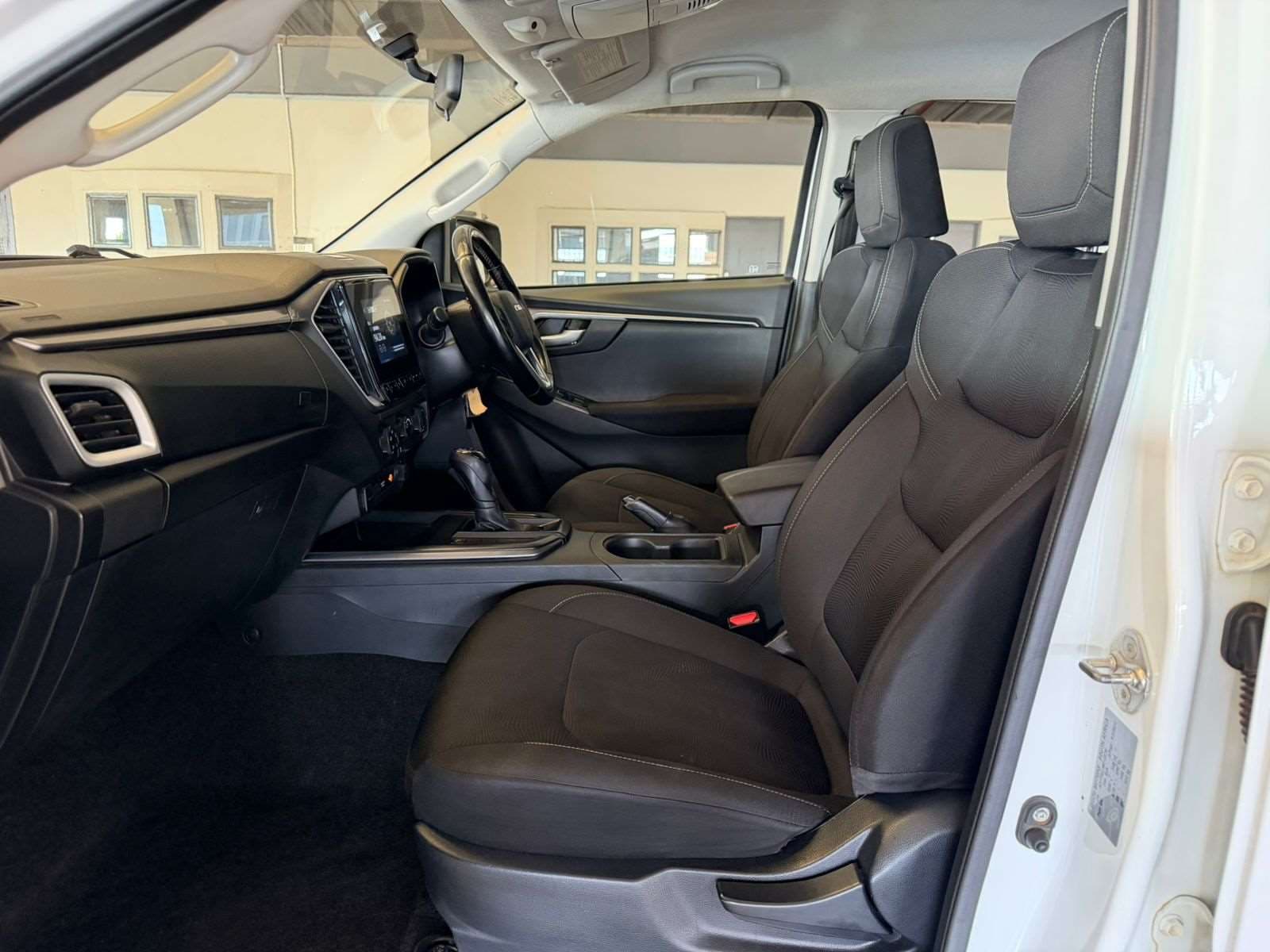 2023 Isuzu D-max, image 12 of 16