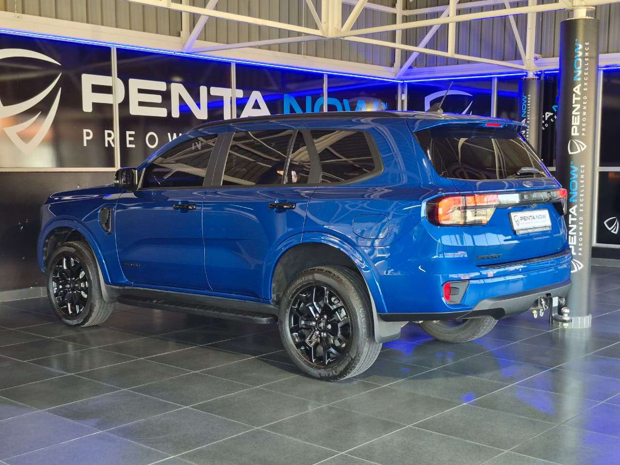 2024 Ford Everest, image 4 of 16