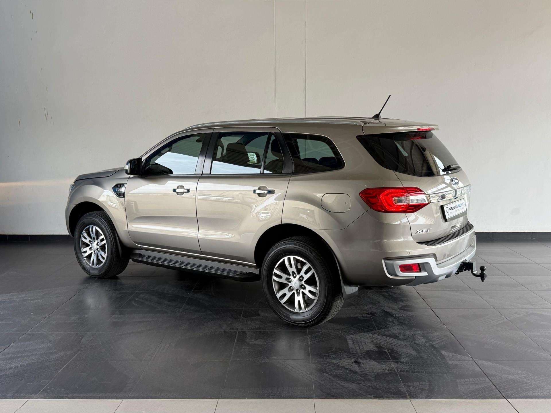 2018 Ford Everest, image 8 of 16