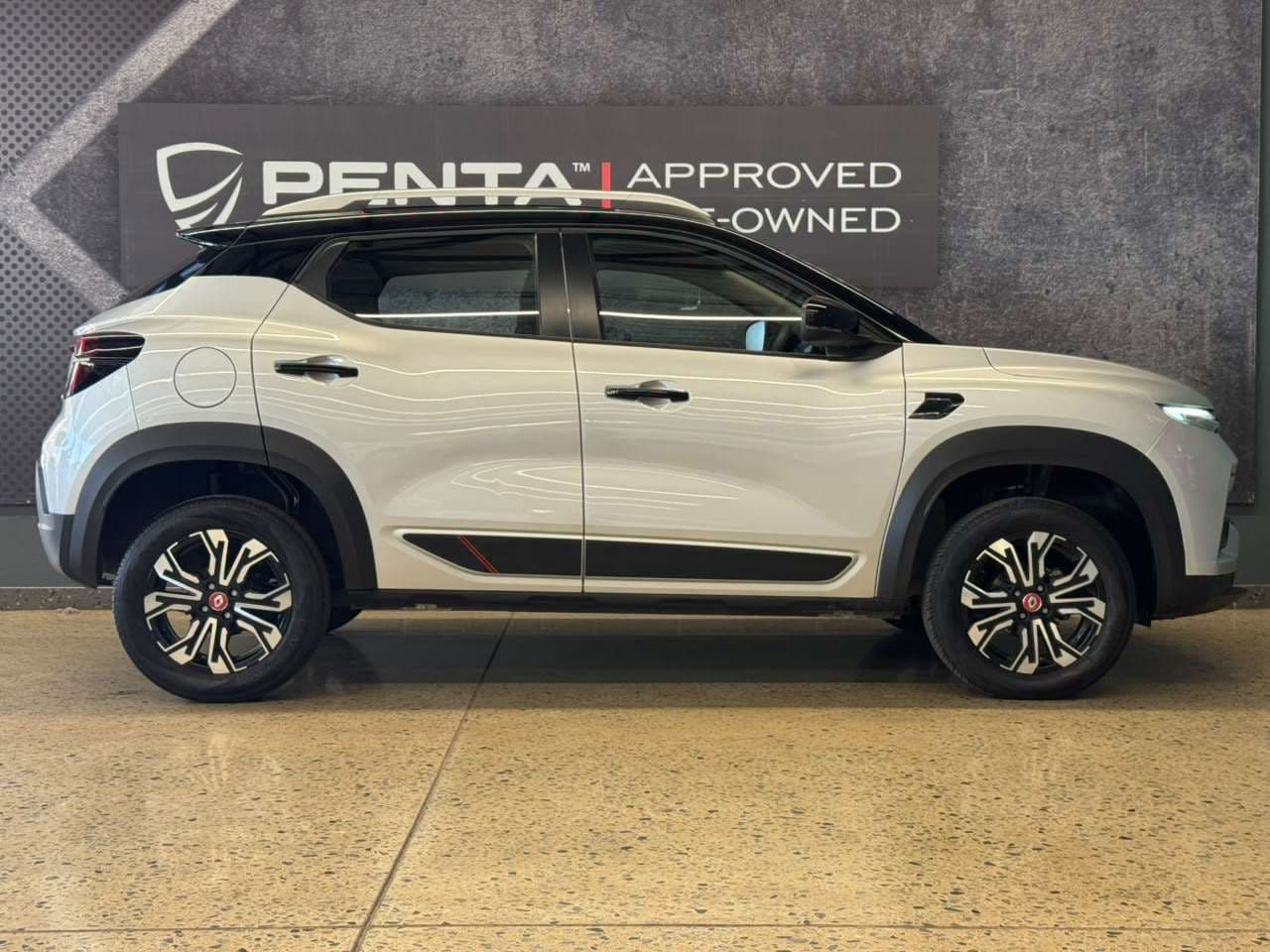 2024 Renault Kiger, image 2 of 14