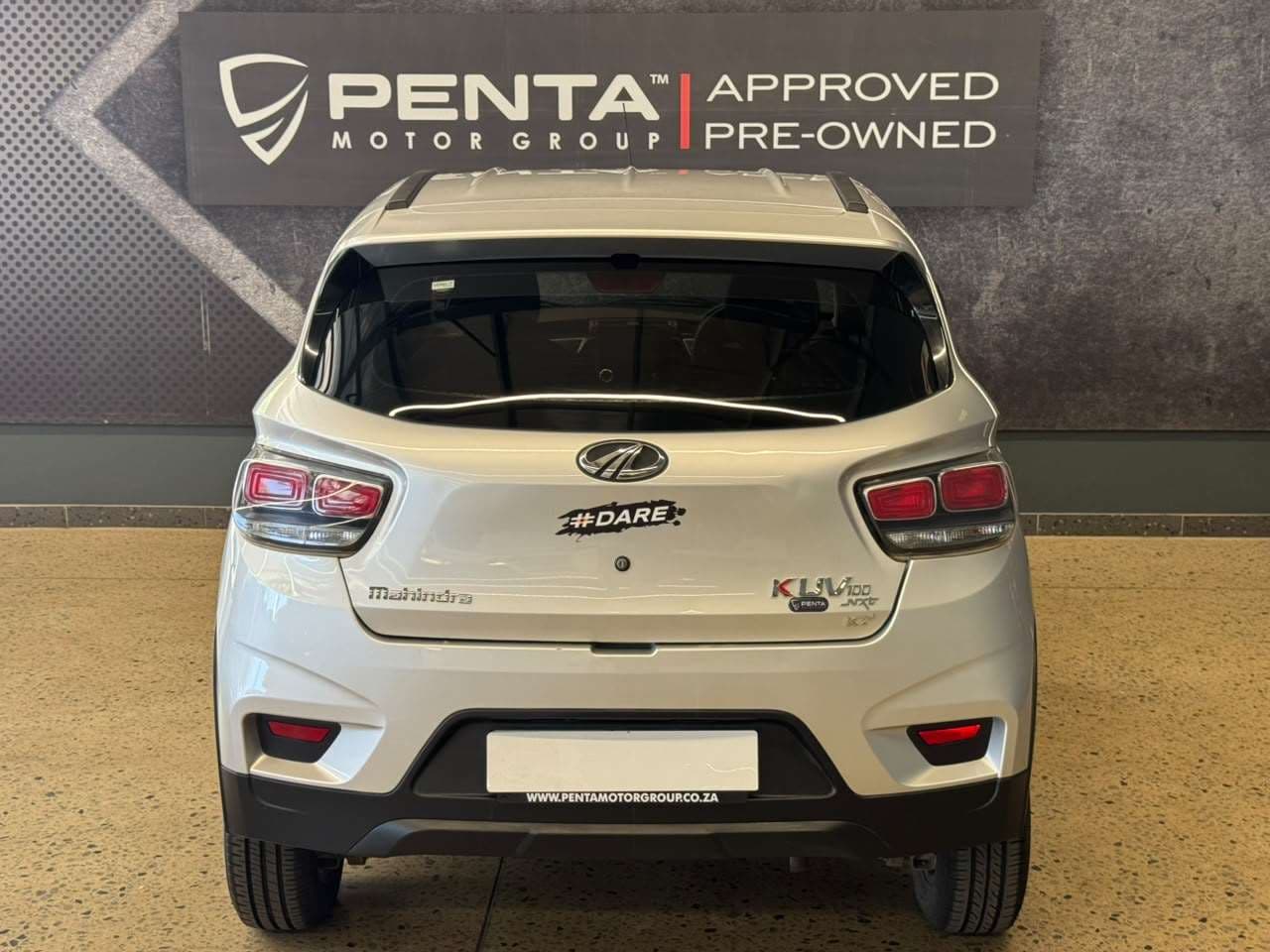 2022 Mahindra Kuv 100, image 4 of 11