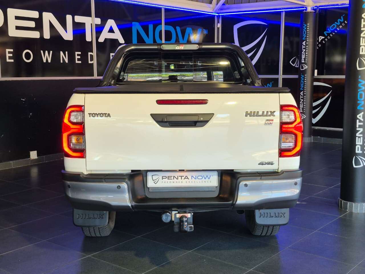2023 Toyota Hilux, image 5 of 16