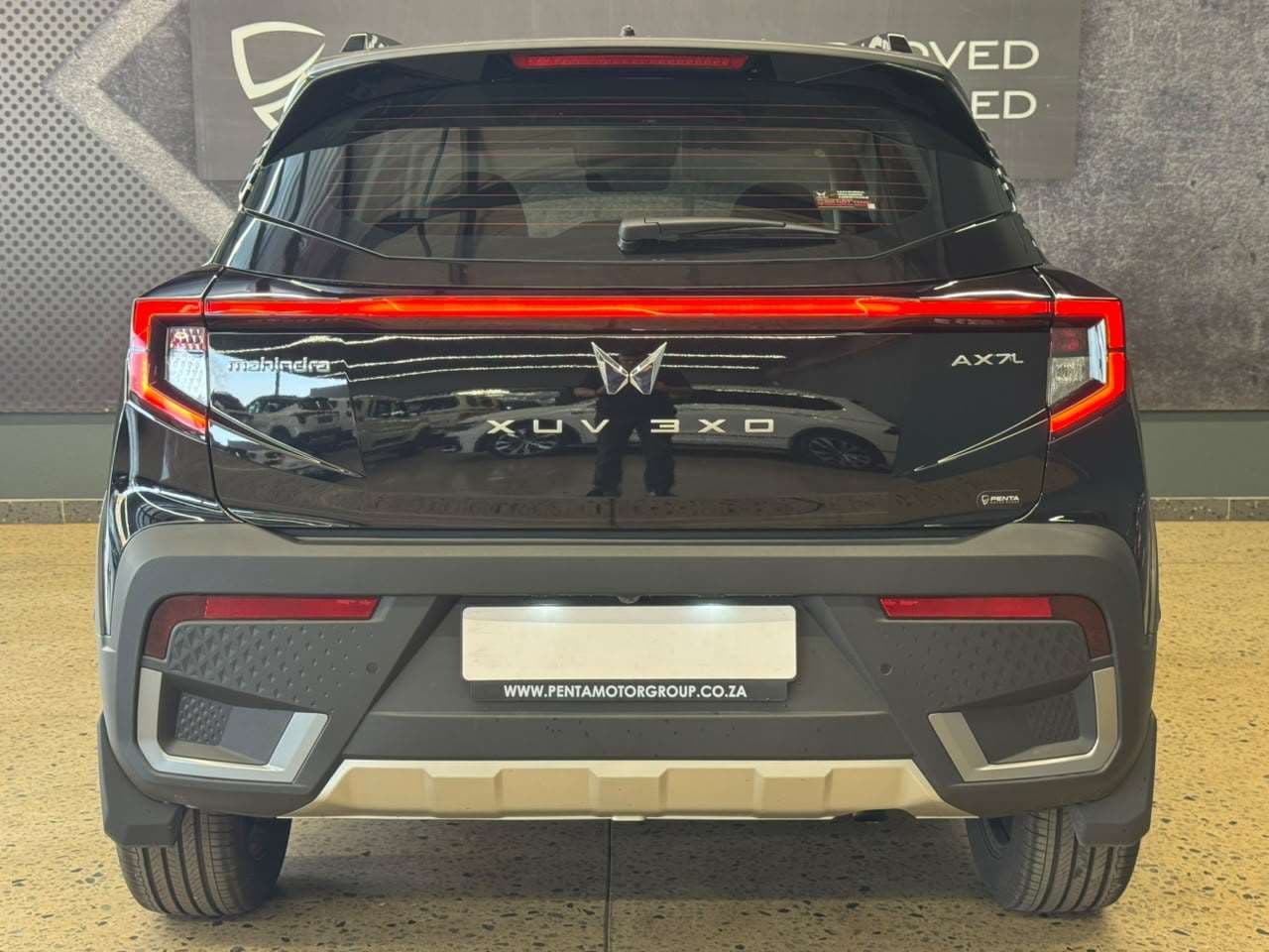 2026 Mahindra Xuv3x0, image 4 of 14