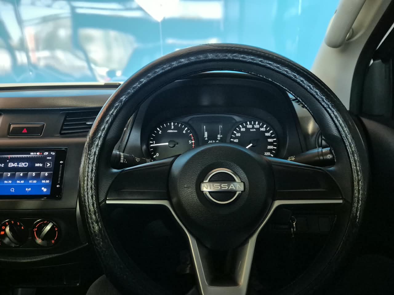 2025 Nissan Navara, image 14 of 16