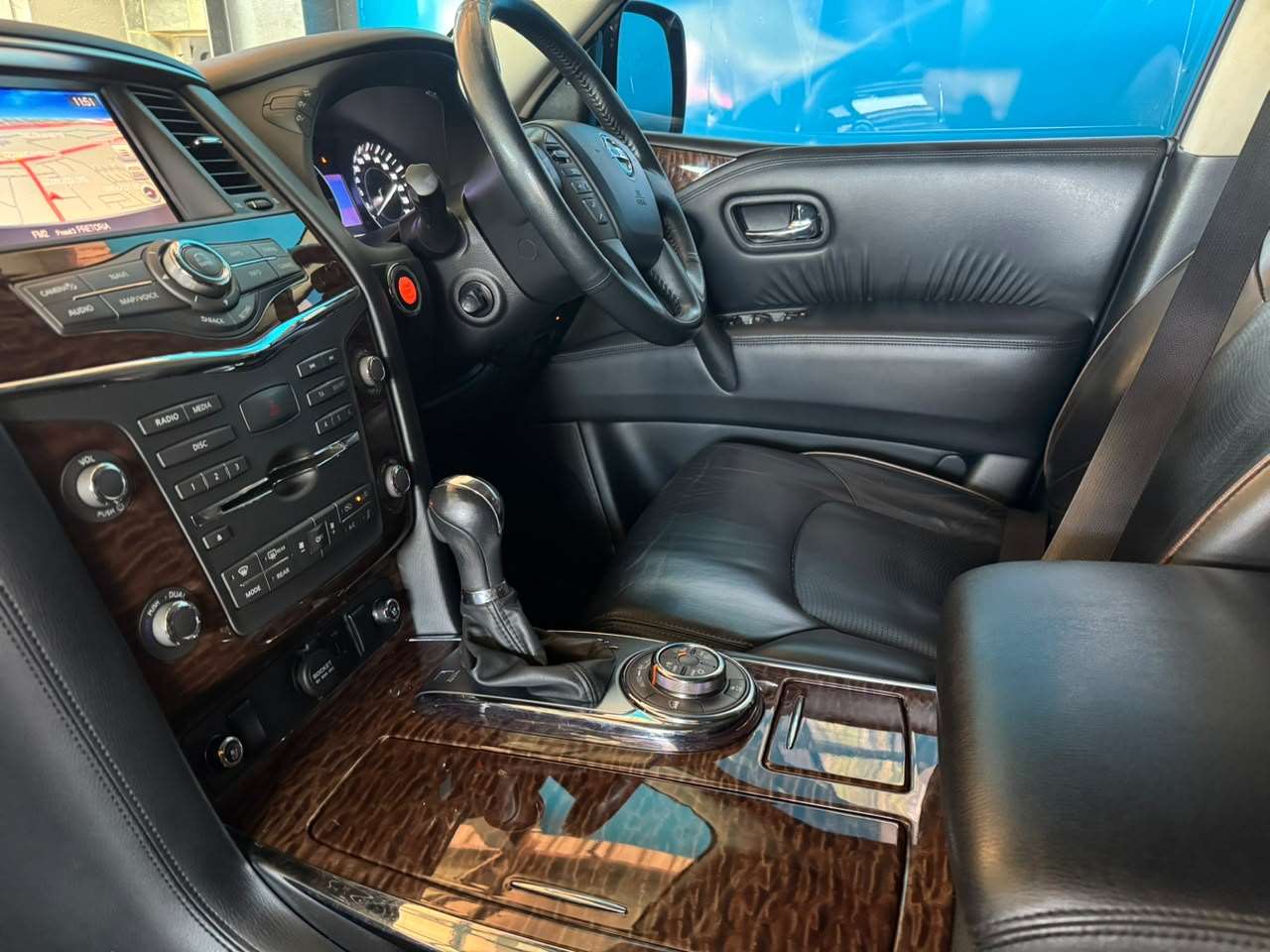 2018 Nissan Patrol, image 10 of 16