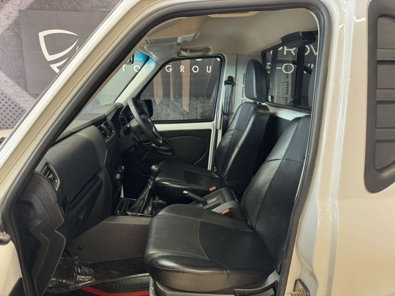 2026 Mahindra Pik Up, image 11 of 16