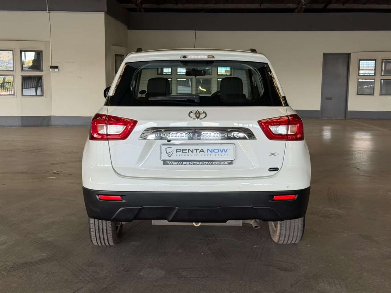 2022 Toyota Urban Cruiser, image 4 of 16