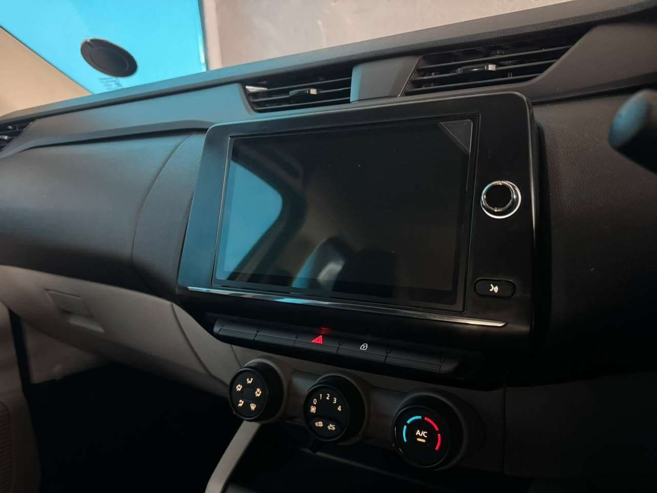 2026 Renault Triber, image 14 of 16