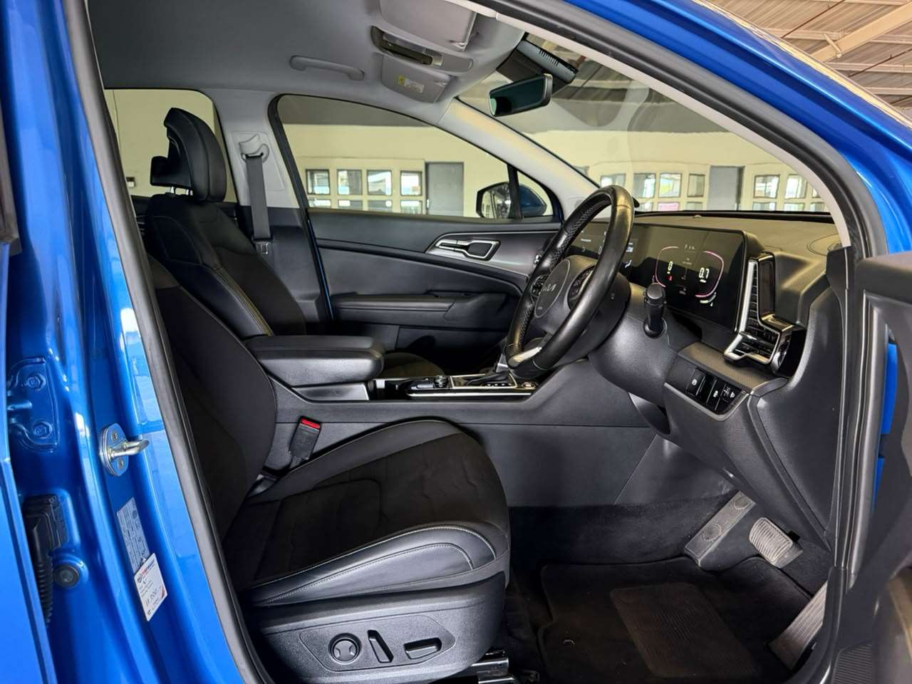 2023 Kia Sportage, image 11 of 16