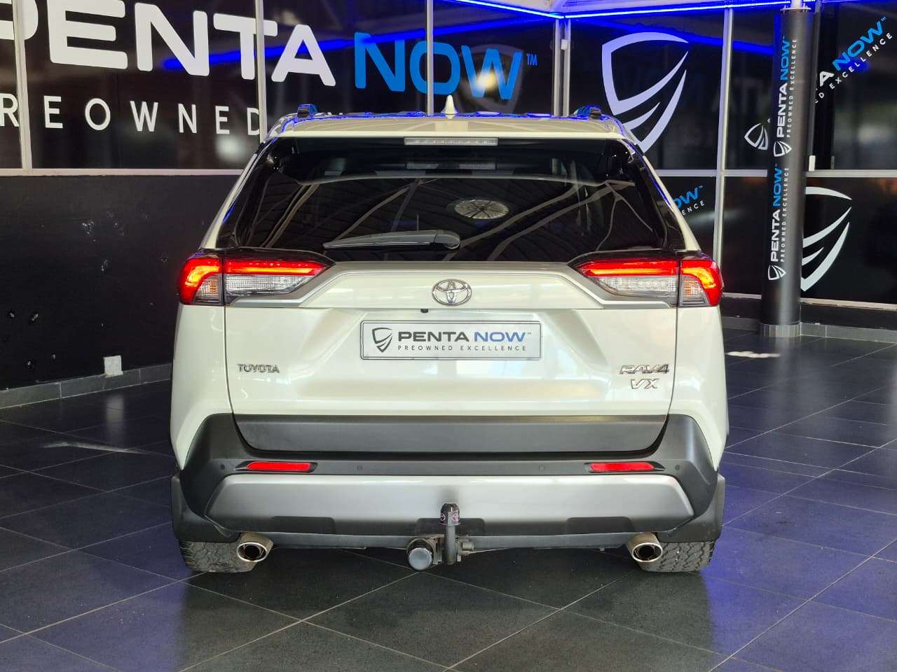 2020 Toyota Rav4, image 5 of 16
